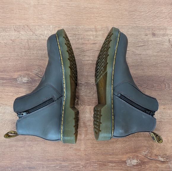 GUC Dr. Martens Dark Brown Chelsea Boots with Side Zip - Picture 3 of 13